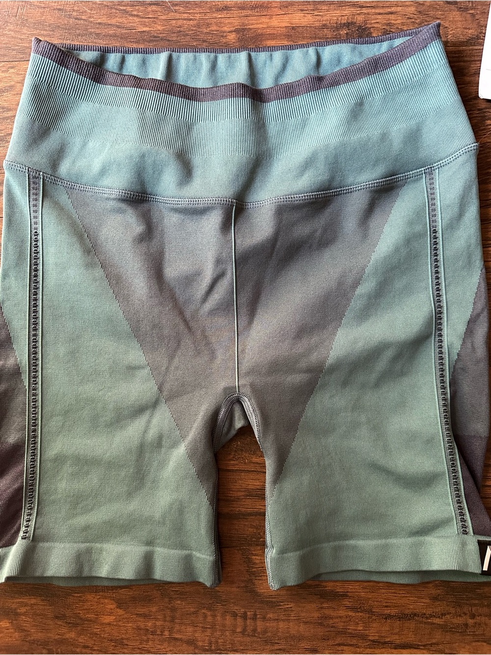 Athleta Seamless Hight-Rise Bike Shorts in Teal